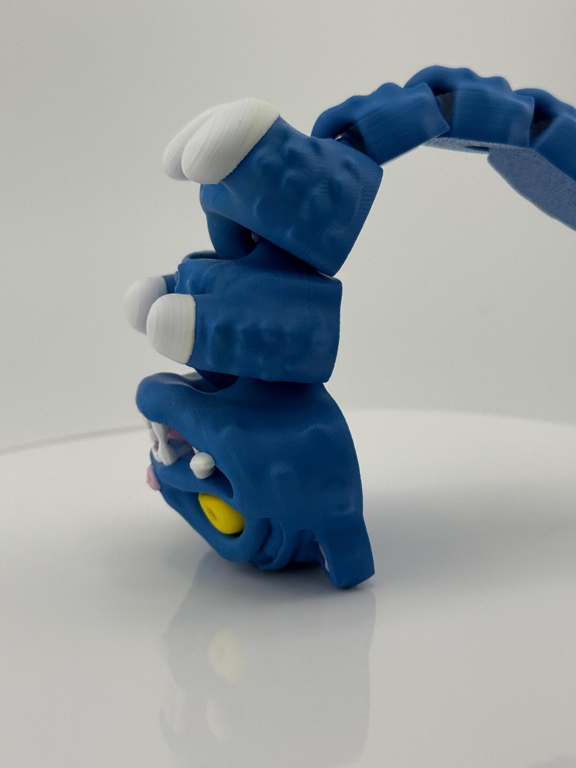 Derpy Tiger – Articulated Demon Pet Toy | Kpop Demon Hunters Collectible Figure | Poseable Anime-Inspired Desk Buddy