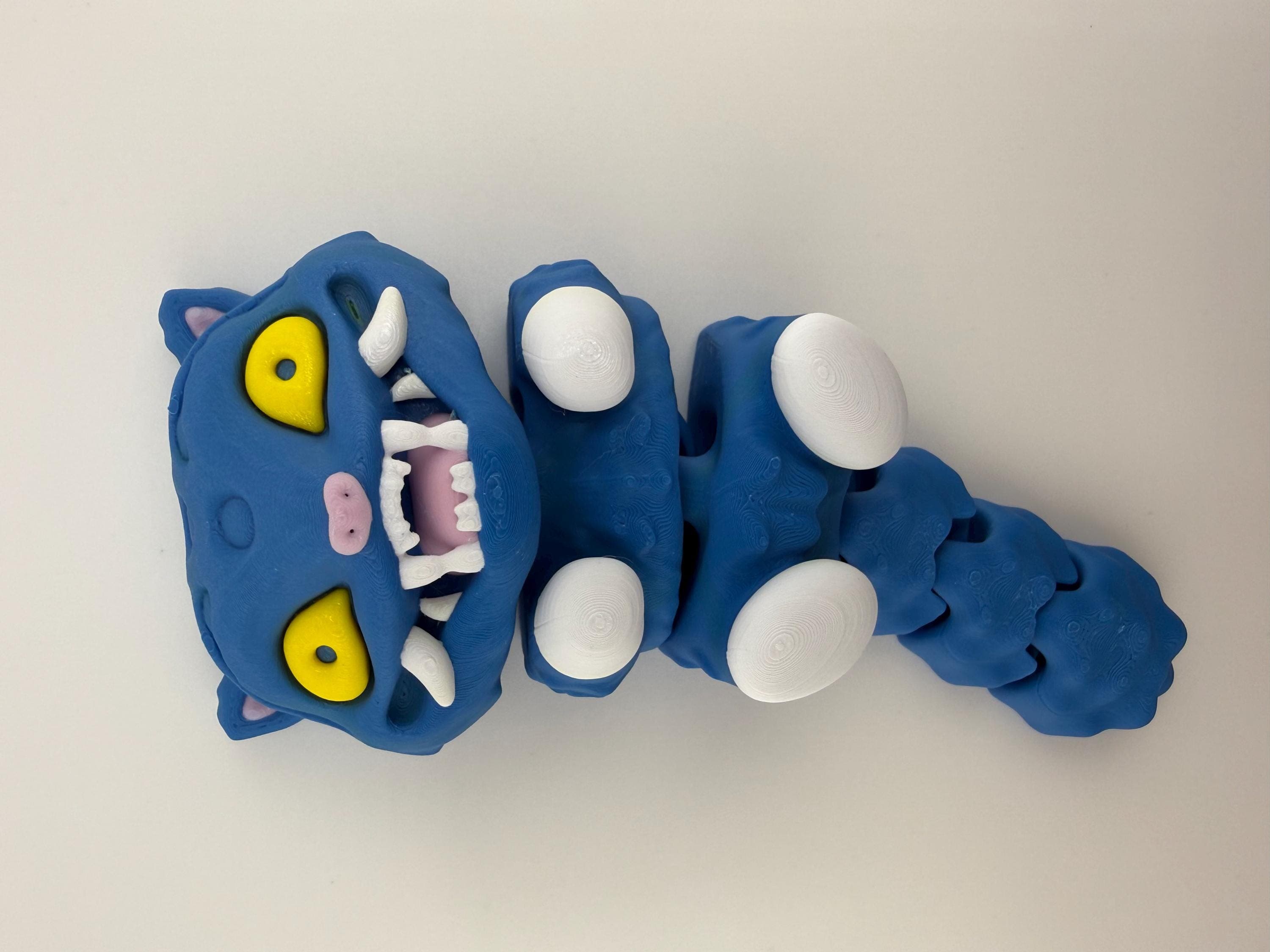 Derpy Tiger – Articulated Demon Pet Toy | Kpop Demon Hunters Collectible Figure | Poseable Anime-Inspired Desk Buddy